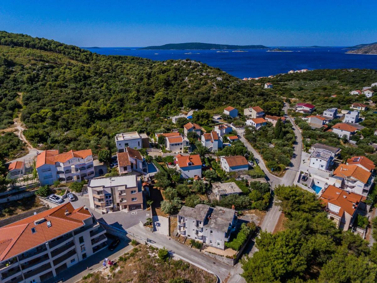 Apartments Mare Trogir Exterior photo