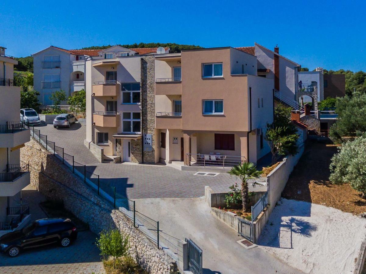 Apartments Mare Trogir Exterior photo