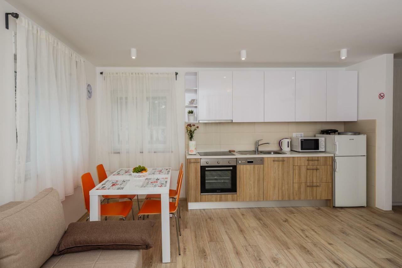 Apartments Mare Trogir Exterior photo