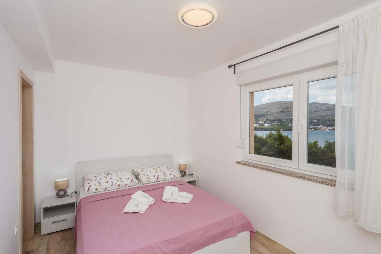 Apartments Mare Trogir Exterior photo