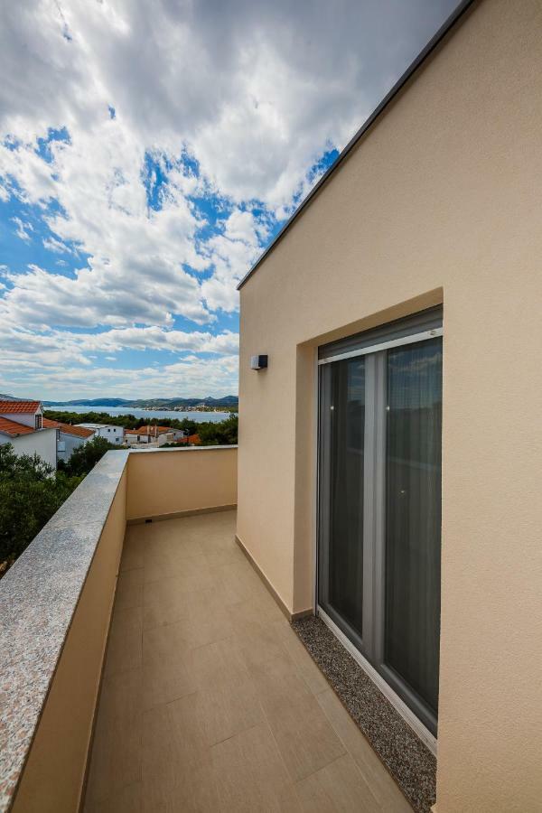 Apartments Mare Trogir Exterior photo