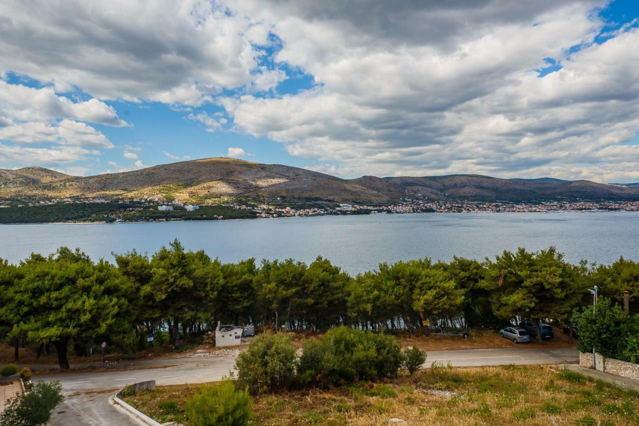 Apartments Mare Trogir Exterior photo